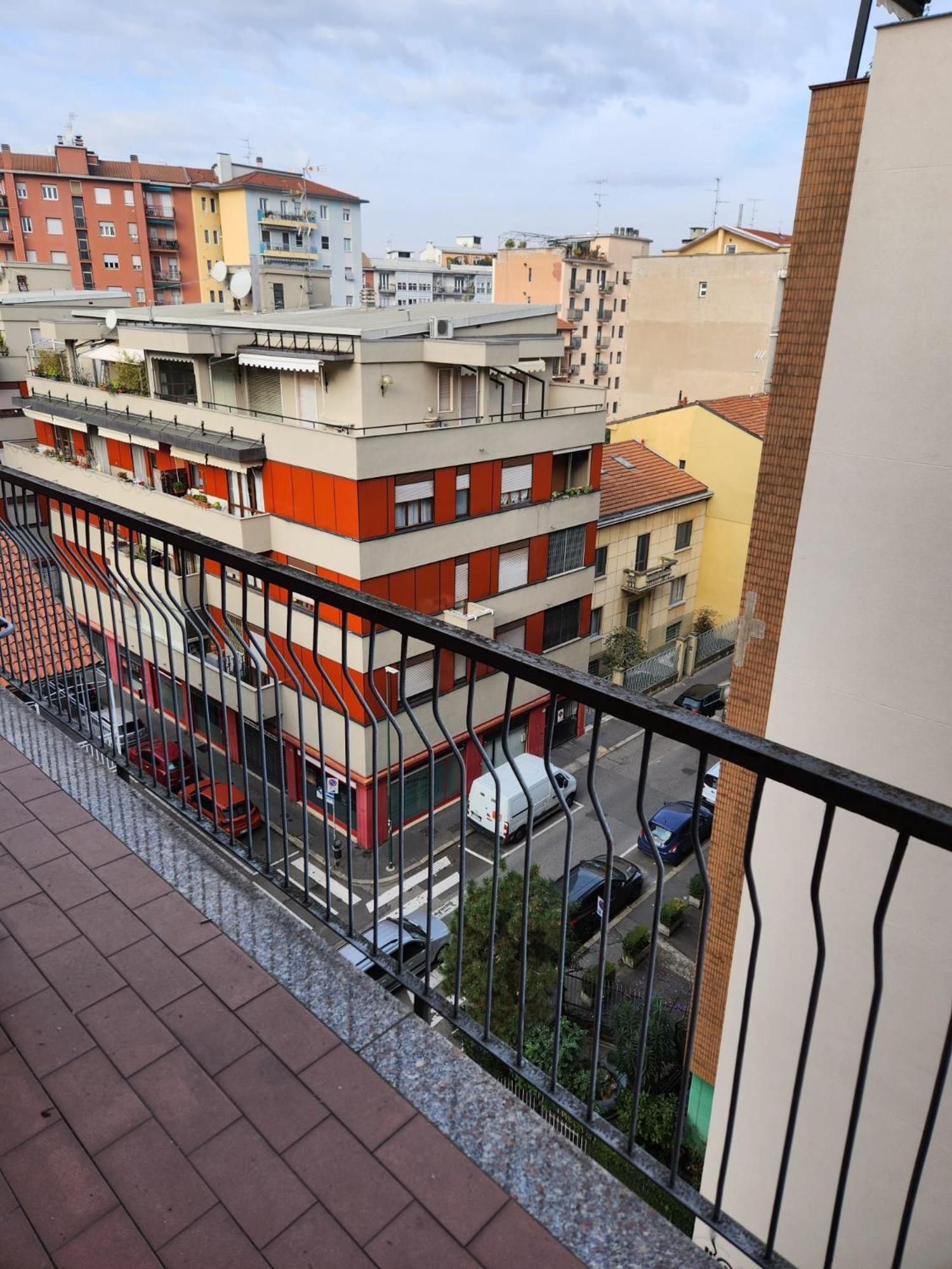 Guesthouse - Metro M1 Sesto Rondo Sesto San Giovanni Exterior photo